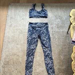 & Other stories  Blue and White Sports Bra and Leggings